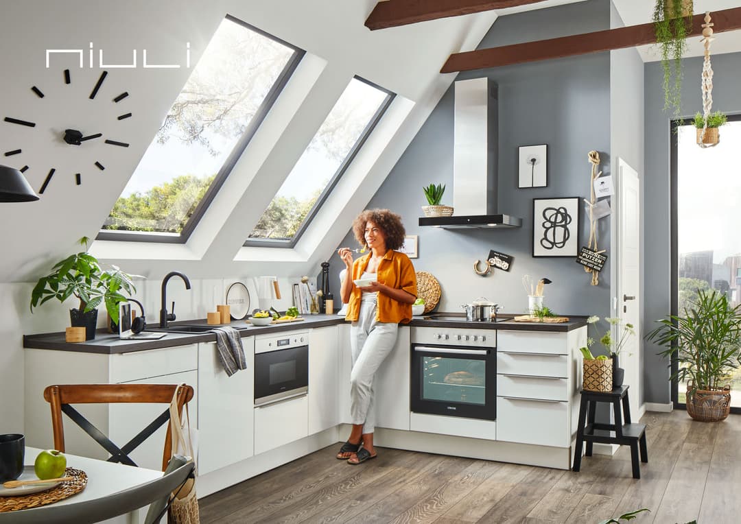 PN220 | 653 High-gloss White