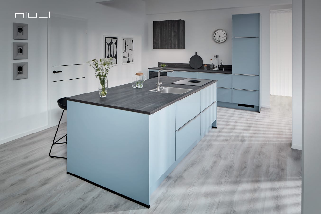 PN100 | 507 Hemlock Lava & PN105 | 668 Pastel Blue